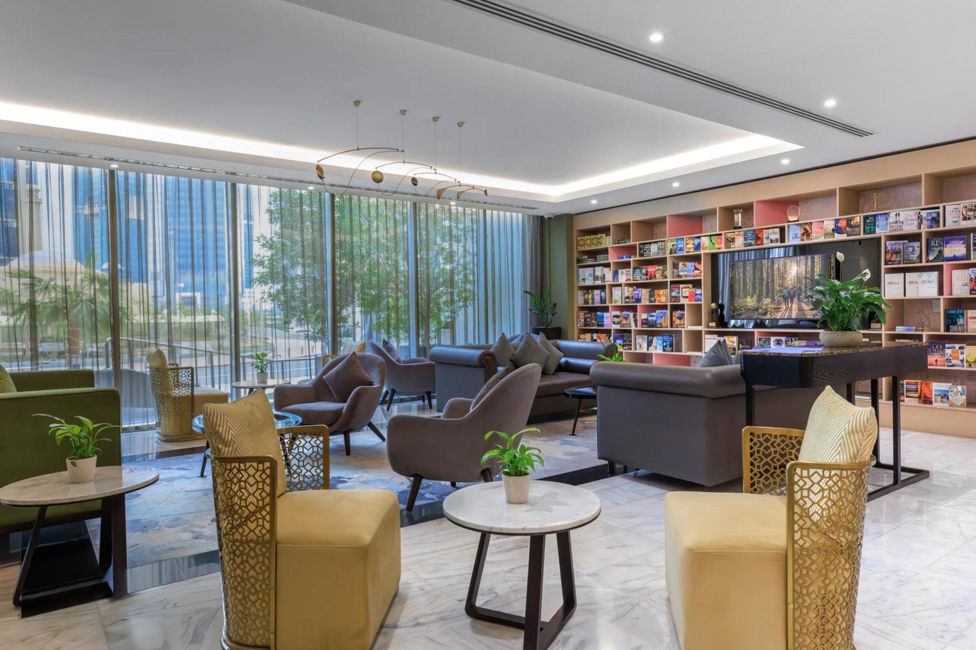 Somerset West Bay Doha Exteriör bild Library